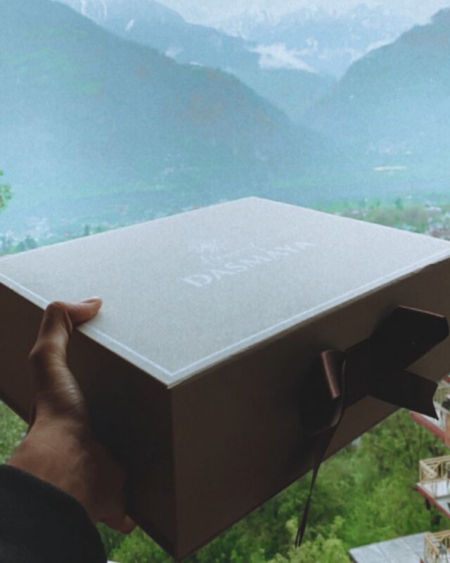 good views, greater packaging ✨ #dabbafactory 

Log on to www.dabbafactory.com for more 
-
-
#packaging #boxes #giftboxes #packagingdesign